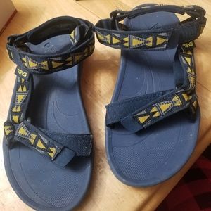 Teva Size 5 youth sandals